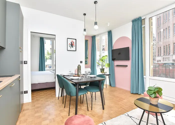 Charming And Cosy Flat Next To The Eiffel Tower