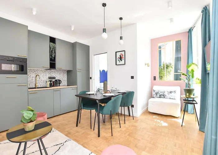 Charming And Cosy Flat Next To The Eiffel Tower